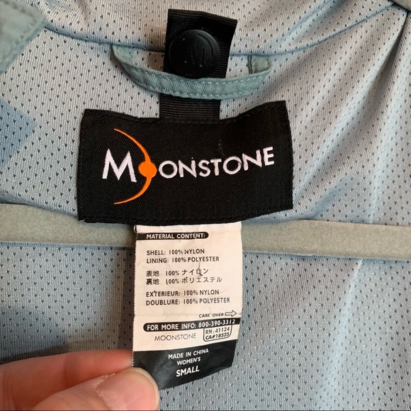 Moonstone Rain/ wind resistant Hooded, vented Women's Jacket SMALL - Picture 10 of 11